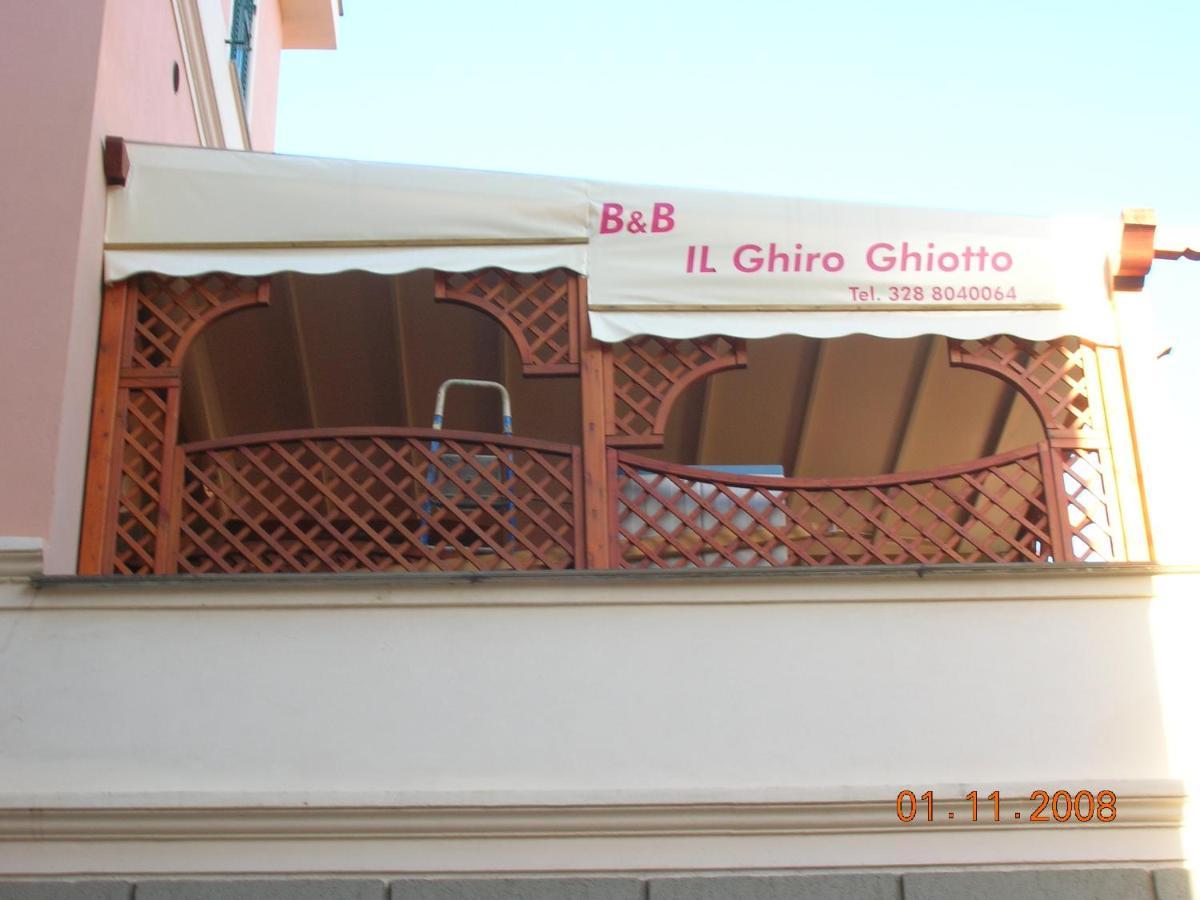 Ghiro Ghiotto Bed & Breakfast Pietra Ligure Luaran gambar