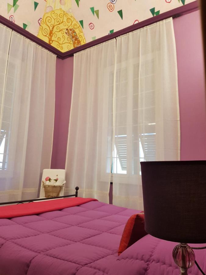 Ghiro Ghiotto Bed & Breakfast Pietra Ligure Luaran gambar
