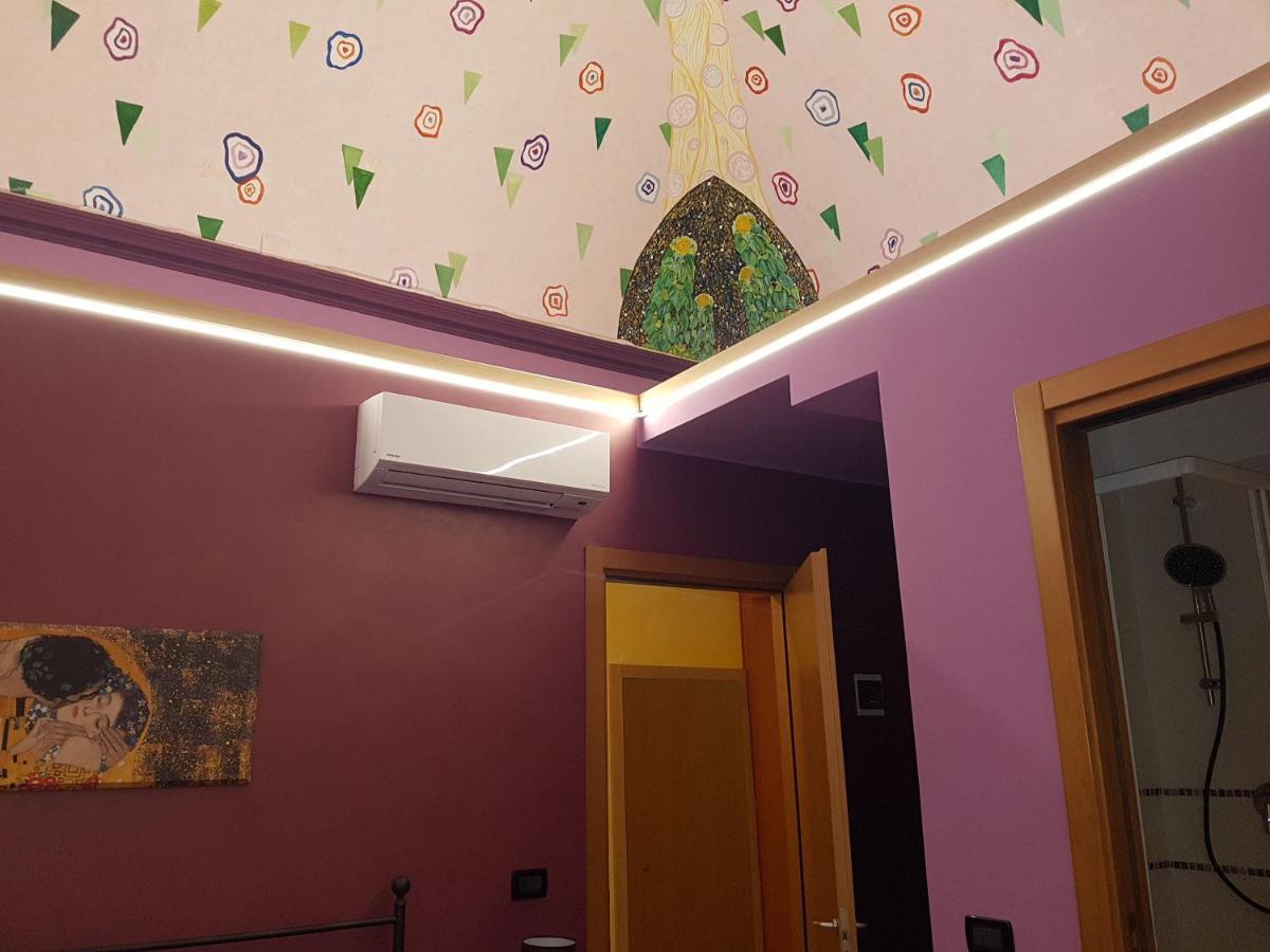 Ghiro Ghiotto Bed & Breakfast Pietra Ligure Luaran gambar
